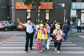 “小朋友们早上好！”图片