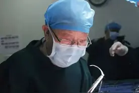 吴孟超院士和虹口这家医院的不解之缘→图片