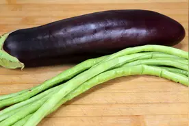 茄子加豆角这样做超下饭，简单又家常，比吃红烧肉还香，太解馋了图片