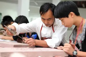 让成绩排在后30%的孩子去做“大国工匠”，中考的分层合理吗？图片