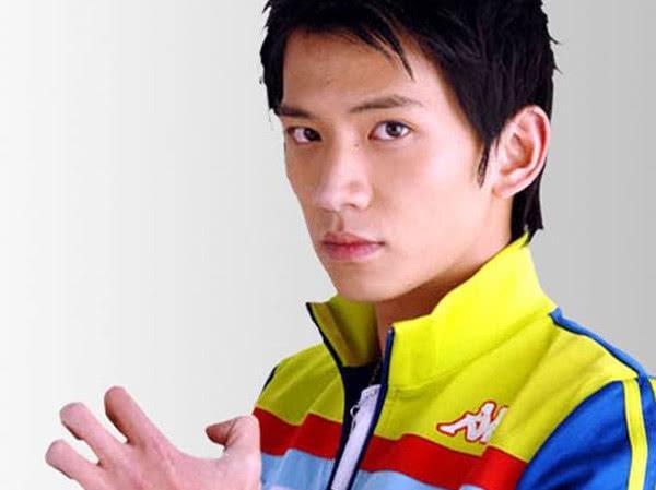 最初的五位铠甲勇士演员，有的享受高光，有的活得苟且