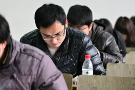 国考报名今日截止！西藏邮政局一职位成“香饽饽”，仅招1人却有近万人报名图片
