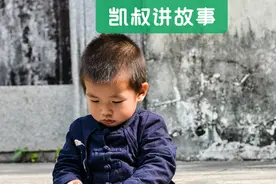 男孩能有多痴迷挖掘机？网友：你是在我家装了摄像头吗图片