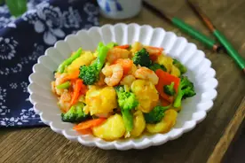 春天这4样菜一起炒太鲜了，隔三差五吃，营养易吸收，孩子身体棒图片