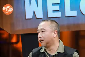 对戏仿真大黑狼，周震南秒怂险下跪图片
