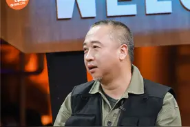 对戏仿真大黑狼，周震南秒怂险下跪图片