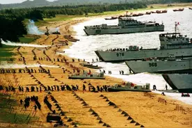 英航母低调离开：从今往后，没有任何一艘外军航母敢进台湾海峡图片