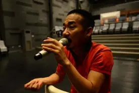 2013年，当众骂张韶涵，给陶喆两次打0分的金武林,混成什么样了？图片