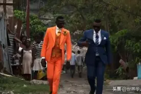 非洲贫民窟里的“上流绅士”：宁愿捡垃圾，也要全身名牌图片