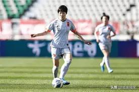 致敬！前美女国门透露，攻入韩国首球的张馨，是生完孩子重返绿茵图片