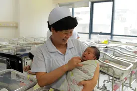 厦门大学教授赵燕菁：“惩罚不生孩子的人”引发争议，为什么建议早就业、晚退休？图片