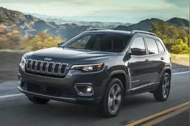 JEEP“跳水成功”，自由光一口气降至14.98万，终于放下身段了图片