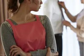 承认吧，有一种母亲，不愿意看到女儿幸福图片