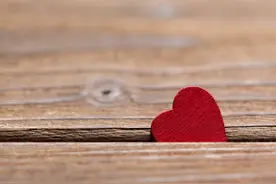 写给人到中年的女人：爱美，是一种生活态度，无关年龄图片