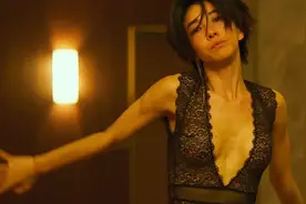 周润发、梁家辉之后，刘德华的这部警匪片，也被韩国人翻拍了图片