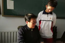 老师开始变得“佛系”，上课认真下课就走，家长却开始焦虑了图片