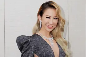 李玟离婚了？富商老公晒和美女派对照片，李玟独自回国秀性感身材图片