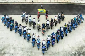 我是女骑掌门人，走路飚风的那种图片