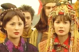 江欣燕晒三代同堂合影，与妹妹江希文长相相似，曾在戏中演母女图片