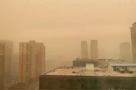 北京的天空，你是风儿我是沙，除了你我还有啥？还有霾啊图片