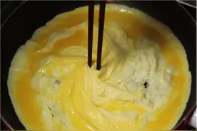 鸡蛋包饭简单又好吃的做法，2分钟学会，营养又美味，孩子特爱吃图片