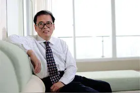 6个娃5个博士1个硕士，“博士老爹”坦言：要狠抓孩子小学教育图片