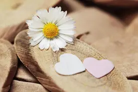 离婚后我带着儿子生活，三年后前妻回头想复婚，我应该答应她吗图片