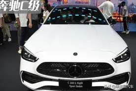 38万入手奔驰C260L，再开朋友的宝马330Li，车主表示差距明显图片