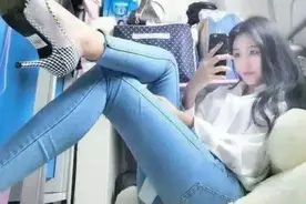 小说：我和女友同住醉的不省人事，她面色古怪：你这酒量一般般啊图片