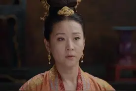 她饰演"穆桂英"爆红，嫁大21岁豪门老公，今61岁丈夫把她宠上天图片