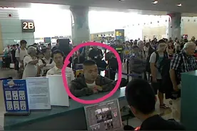@重庆市民，警方正悬赏两万元追逃该男子图片
