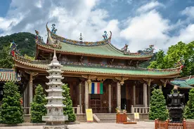 厦门南普陀寺下周恢复开放，每日限流 10000 人，要提前网上预约图片