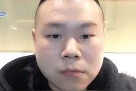 炫富不停，就为证明离开郭德纲没错，岳云鹏却用一桌饭“反击”图片