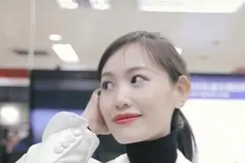 要出道？王宝强前妻马蓉染金发像女团，无名指戴戒指疑再婚图片