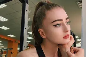 25岁俄罗斯美女，拥有天使的面容和强壮肌肉，网友称她为金刚芭比图片