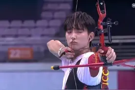 于小彤《超新星》太装？戴耳机听音乐射箭，赛后扔弓撕靶无视队友图片