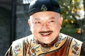 巨贪和珅为什么会倍受乾隆的宠信？难道乾隆真的不知道吗？图片