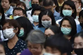 中国香港留学生澳洲遭暴打，只因戴口罩！“滚回你的国家”图片