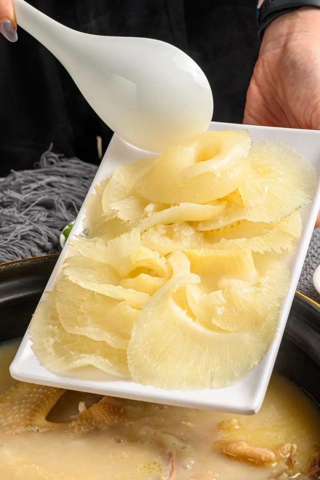 翅骨花胶煲鸡 2026年翅骨花胶煲鸡汤的做法