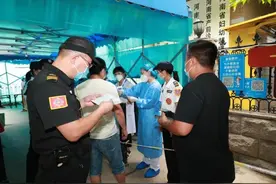 开车经过郑州封控区、中高风险区，健康码会变色吗？不会图片