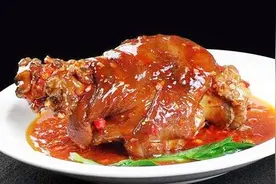 品质湖南、湘菜经典——酱汁肘子图片