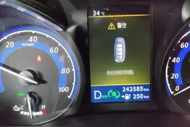 修理汽车22年，感叹现在新能源车真耐用啊图片