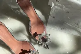 新增奢侈品鉴定品牌｜婚鞋别再JimmyChoo了，肯豆款更香图片