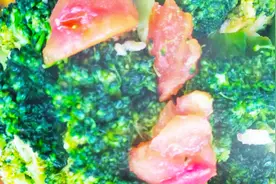 西红柿炒西兰花，怎么才能既好吃又美味，按照胖大厨的方法做视频封面