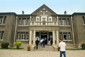 无需穿越，他亲身经历古代、近代、现代——伪满皇宫参观小记图片