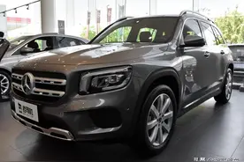 省油的小奔驰，方方正正空间大，实拍奔驰GLB图片