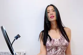“亚洲第一美女”克拉拉晒出自己的健身照，这身材你给几分？图片