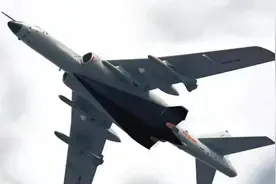 速度5马赫航程11000千米！中国隐形无人机新突破！轰炸机空中发射图片