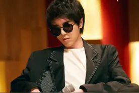 华晨宇依然是齐天中的大圣，但在荒野魂斗罗之后，不再孤独图片