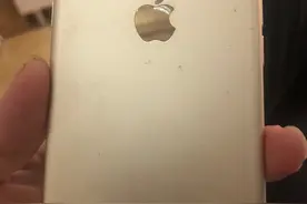 它是iPhone“钉子户”，使用5年依旧流畅，网友：还是老系统流畅图片